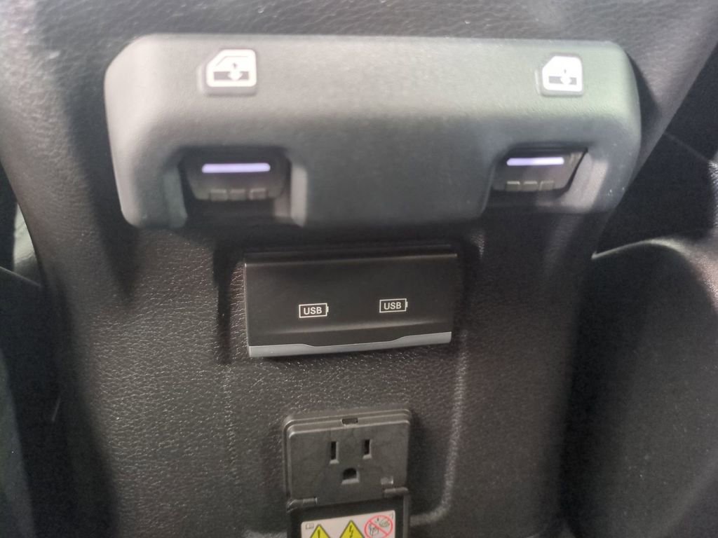 Used 2022 Jeep Wrangler Unlimited Sahara image 16