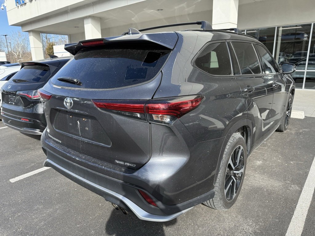 Used 2021 Toyota Highlander XSE image 6