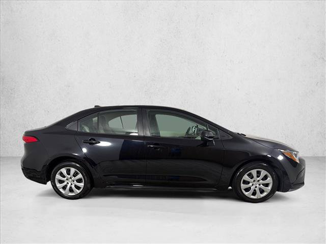 Used 2023 Toyota Corolla LE FWD image 2