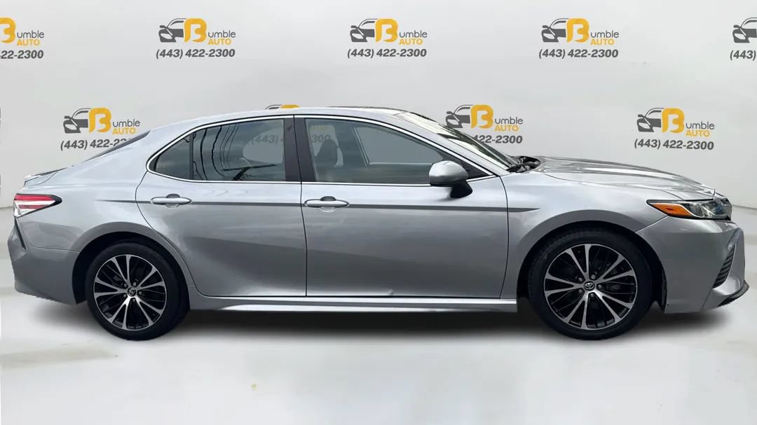 Used 2020 Toyota Camry SE FWD image 4