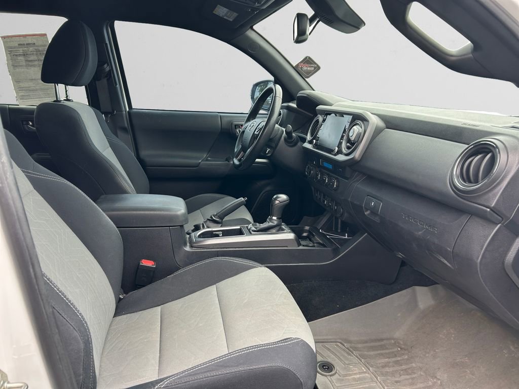 Used 2021 Toyota Tacoma TRD Off-Road w/ Technology Package AWD/4WD image 41