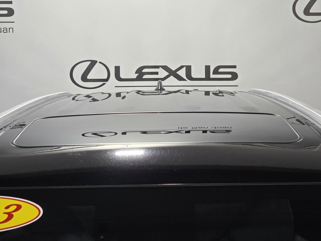 Used 2023 Toyota Highlander Bronze Edition image 7