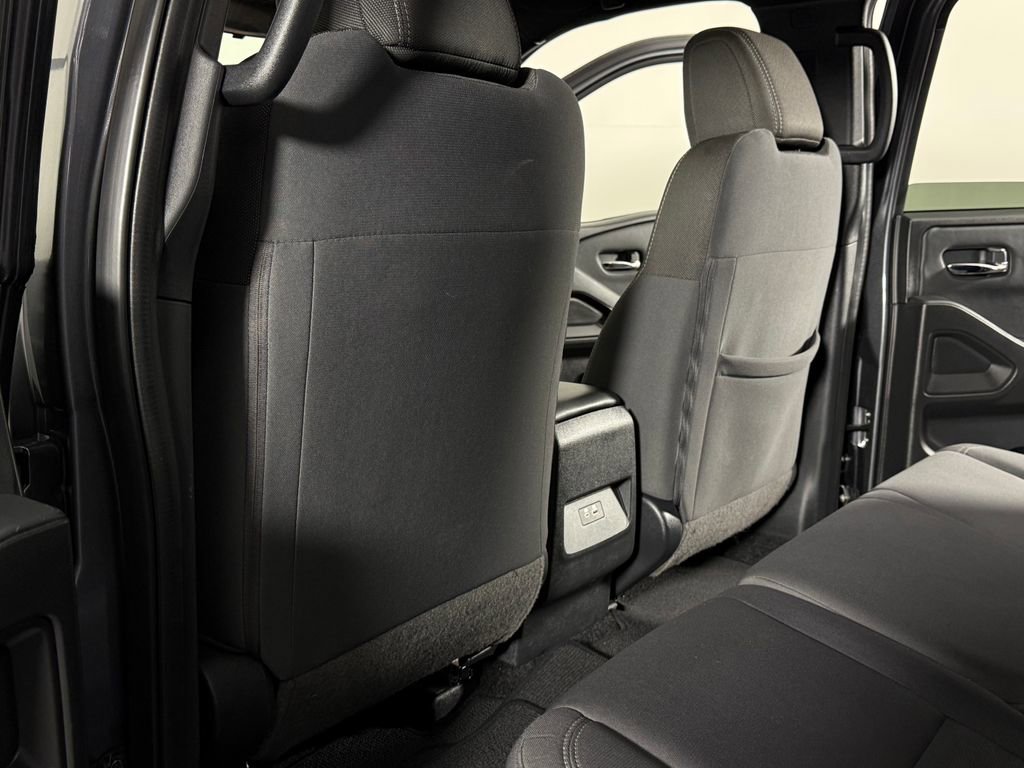 Used 2023 Nissan Frontier SV w/ Midnight Edition Package image 28