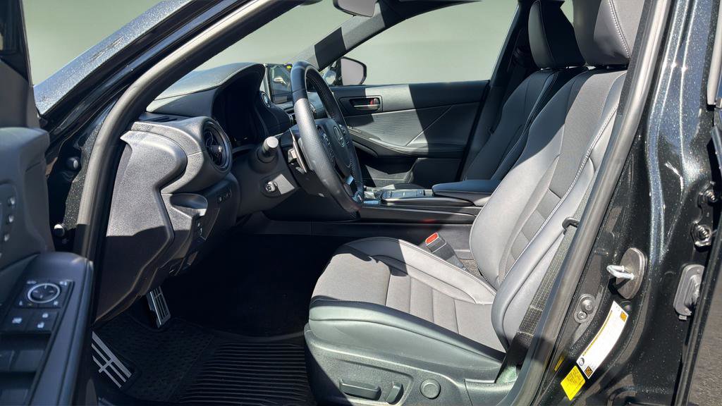 Used 2025 Lexus IS 350 F Sport w/ Navigation Package image 10