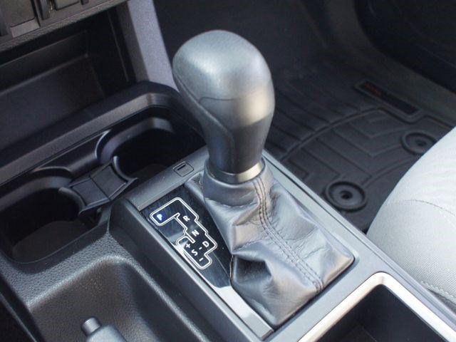Used 2023 Toyota Tacoma SR AWD/4WD image 9