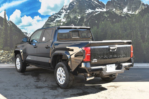 New 2025 Toyota Tacoma SR5 image 3