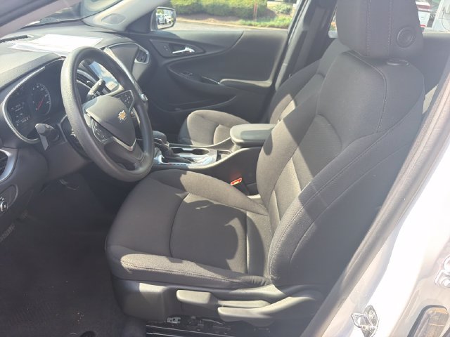 Used 2022 Chevrolet Malibu LS FWD image 9