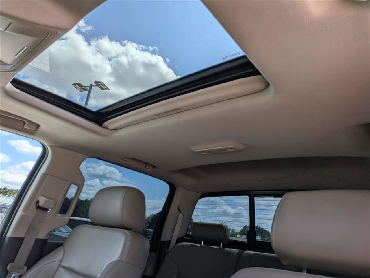 Used 2015 GMC Sierra 1500 SLT w/ SLT Crew Cab Value Package image 22