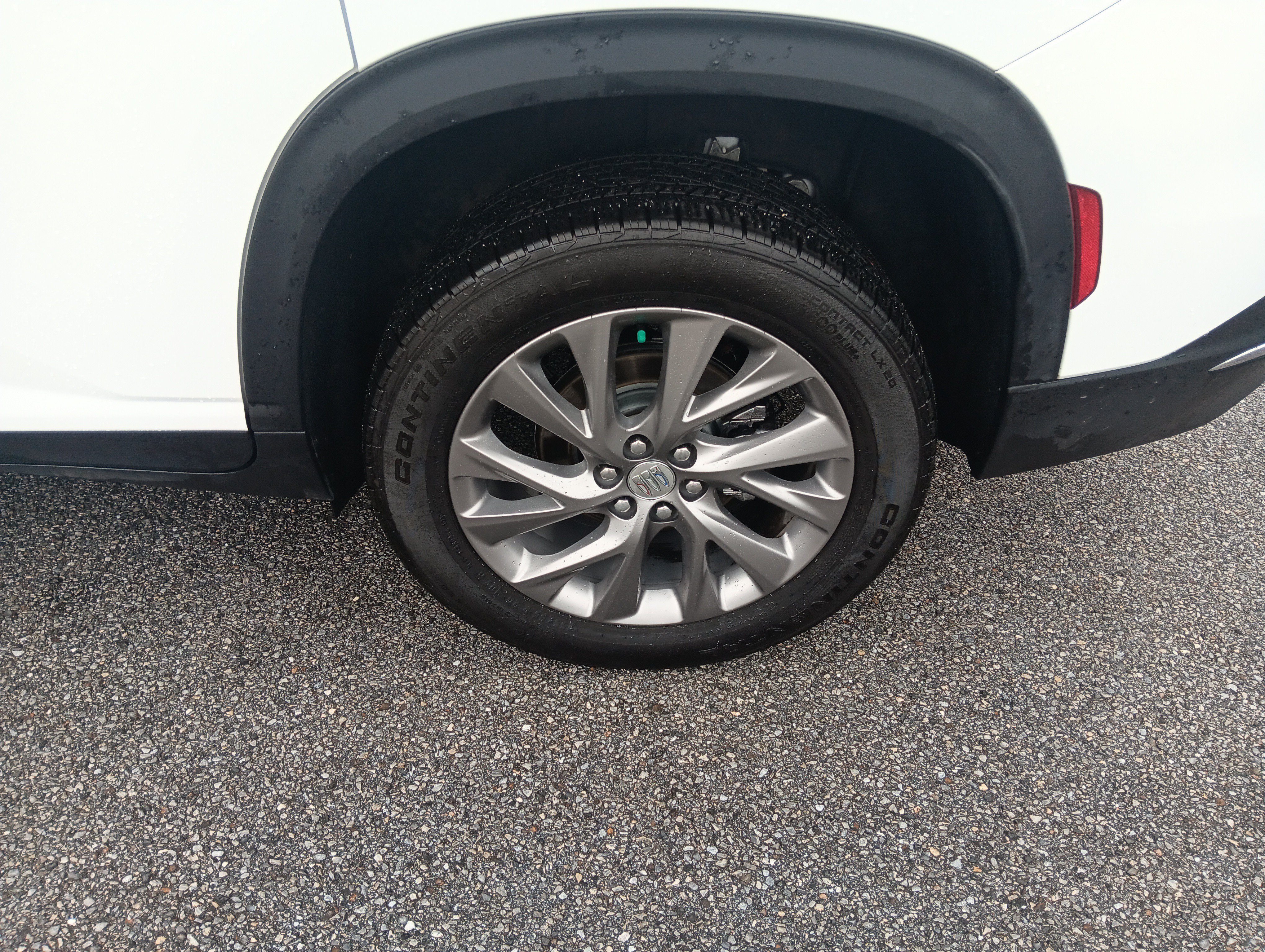 Used 2025 Buick Enclave Preferred FWD image 4