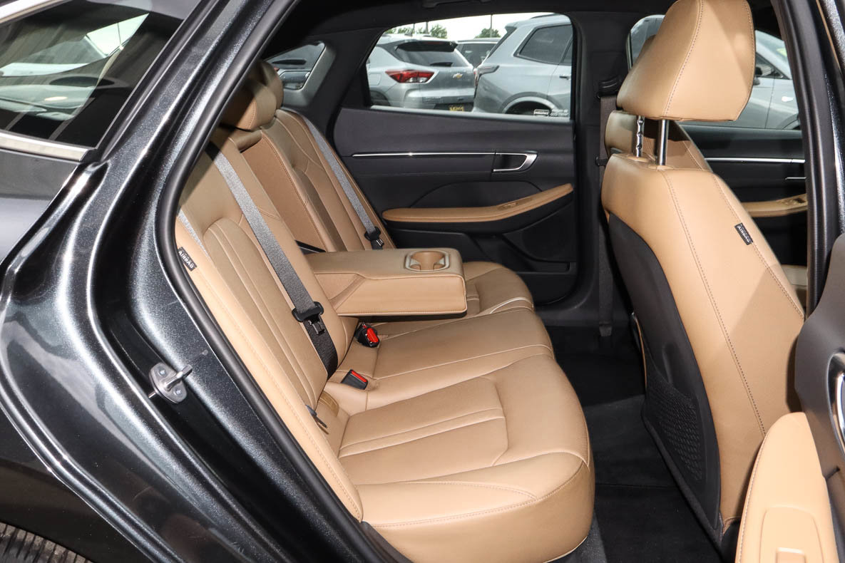 Used 2023 Hyundai Sonata Limited FWD image 25