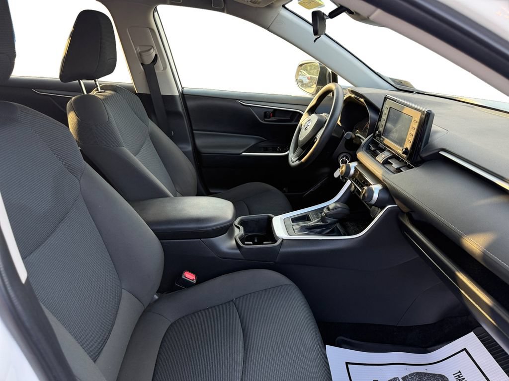 Used 2022 Toyota RAV4 LE w/ Carpet Mat Package (TMS) FWD image 41
