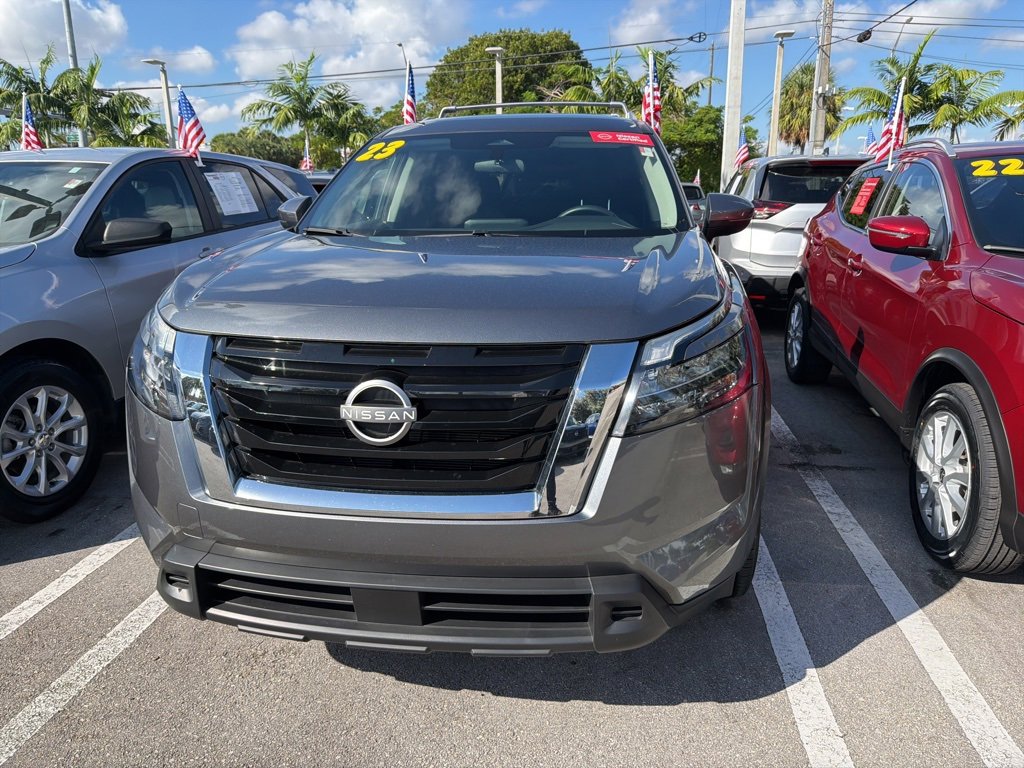 Certified 2024 Nissan Pathfinder SV