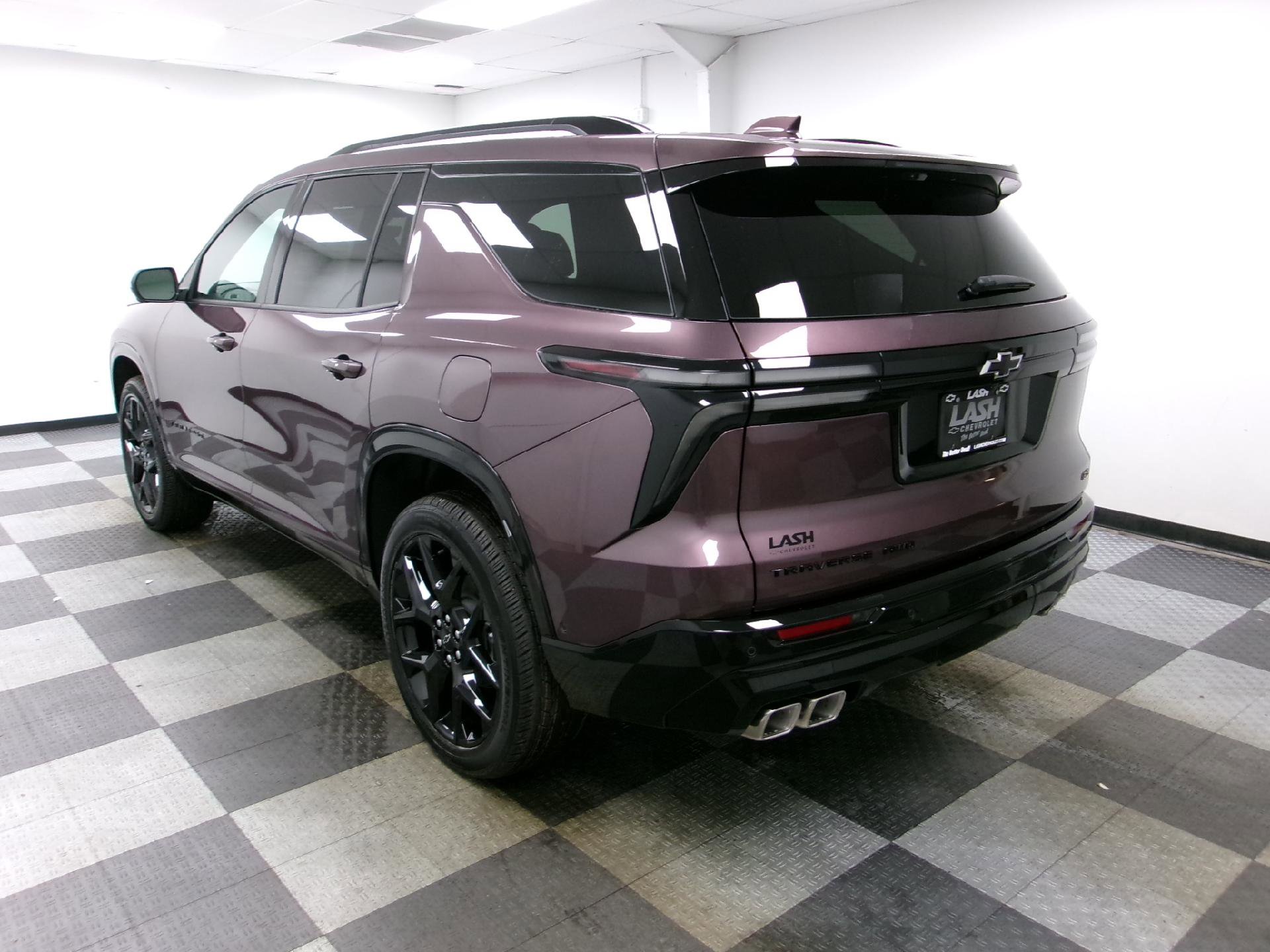 New 2026 Chevrolet Traverse RS image 2