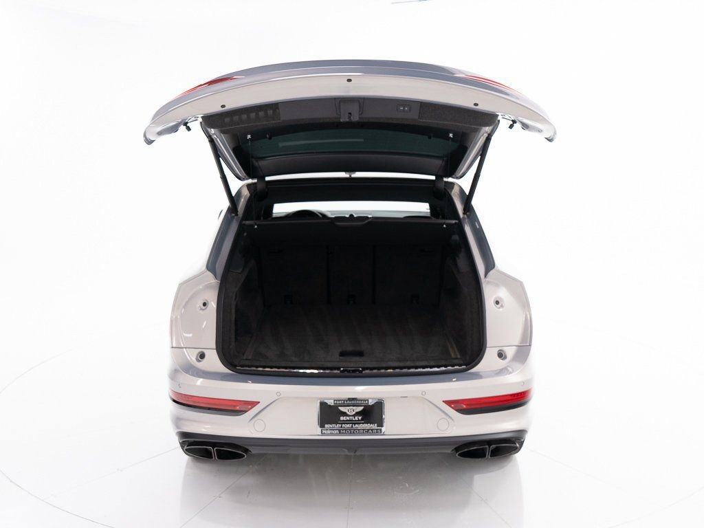 New 2025 Bentley Bentayga image 44