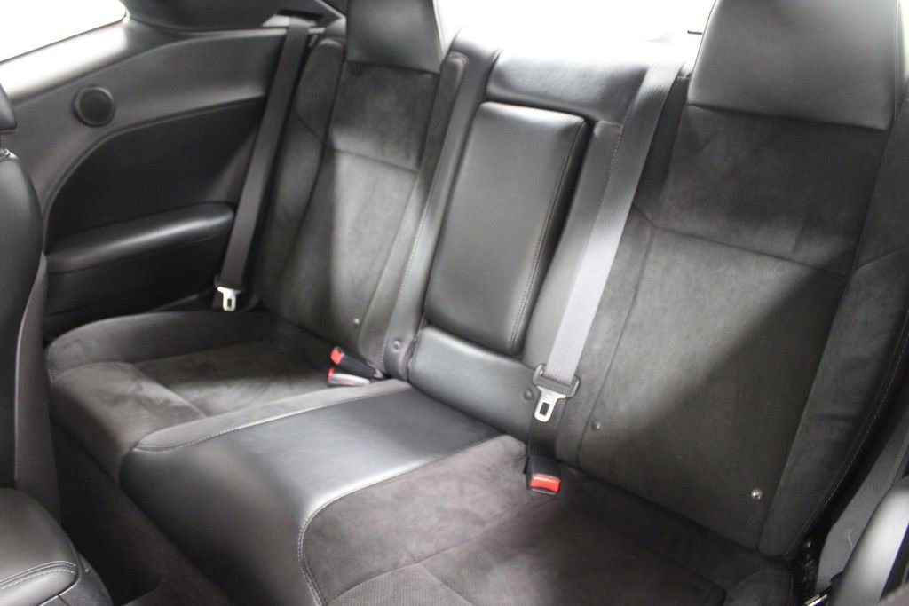 Used 2016 Dodge Challenger R/T Scat Pack w/ Leather Interior Group image 21