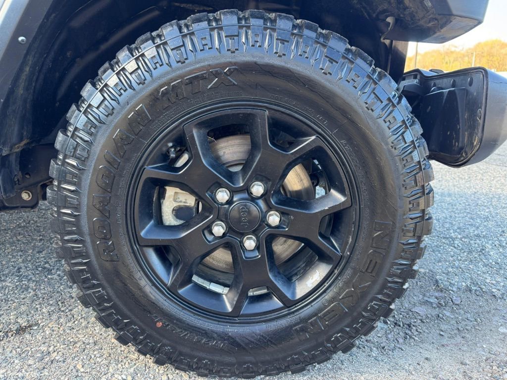 Used 2022 Jeep Wrangler Willys AWD/4WD image 13