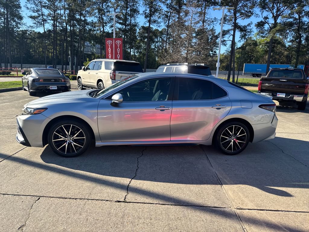 Certified 2023 Toyota Camry SE image 2