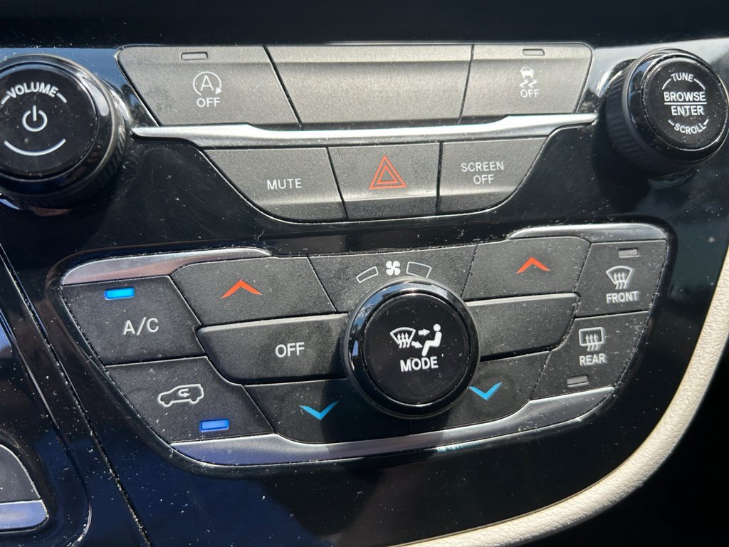 Certified 2023 Chrysler Voyager LX FWD image 25