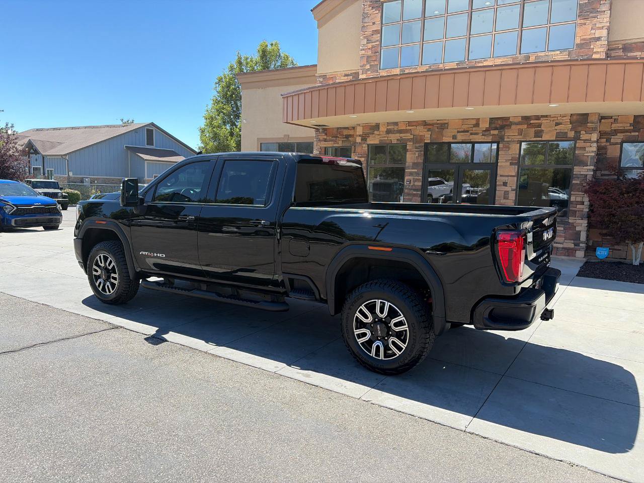 Used 2022 GMC Sierra 3500 AT4 w/ Gooseneck/5TH Wheel Package AWD/4WD image 26