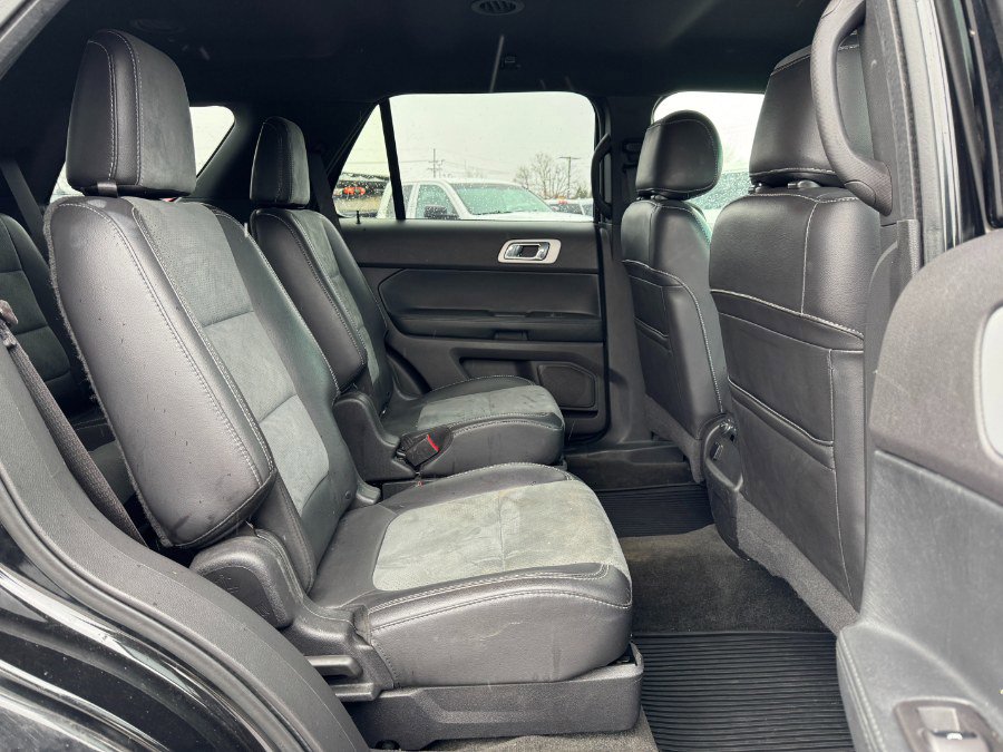 Used 2015 Ford Explorer XLT w/ Equipment Group 202A image 19