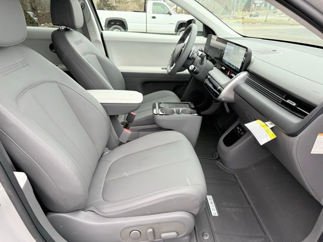 Used 2025 Hyundai Ioniq 5 SEL image 16