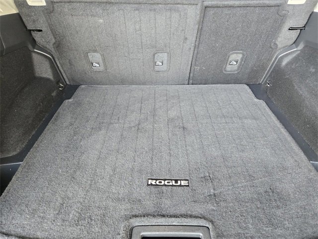 Used 2022 Nissan Rogue SV image 33