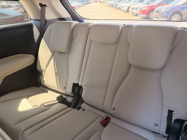 Certified 2025 Kia Carnival SX Prestige FWD image 23