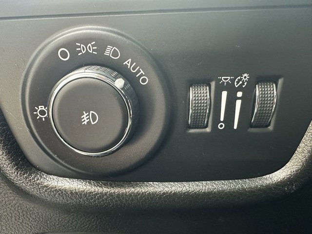 Used 2022 Jeep Grand Cherokee L Limited image 13