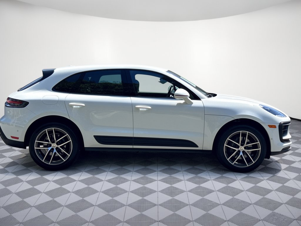Used 2023 Porsche Macan AWD/4WD image 2