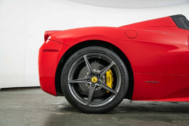 Used 2014 Ferrari 458 Spider RWD image 10