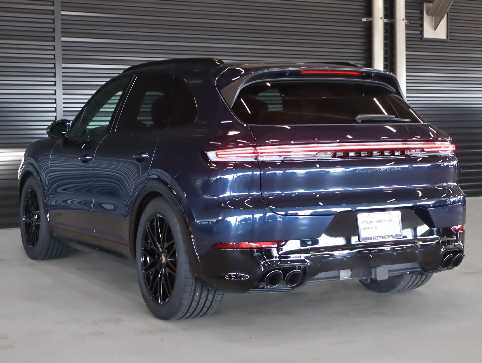 Used 2026 Porsche Cayenne GTS image 3