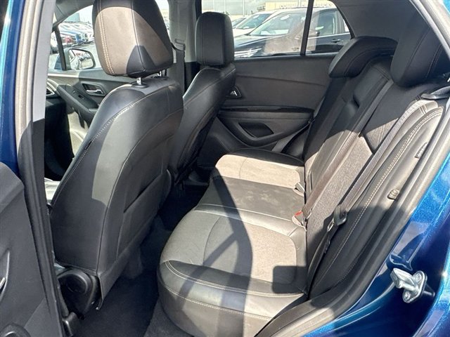 Certified 2020 Chevrolet Trax LT w/ LT Convenience Package FWD image 23