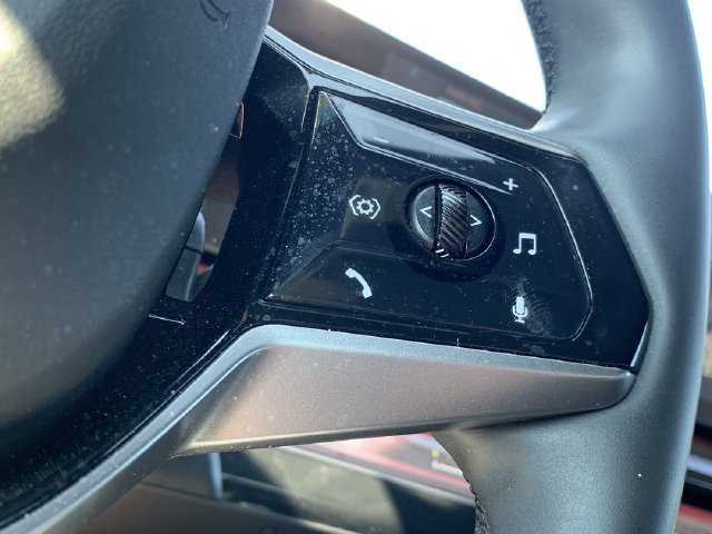Used 2024 BMW i5 eDrive40i RWD image 23