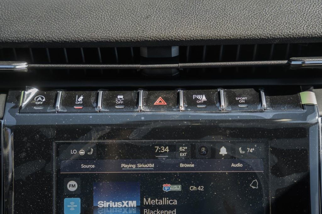 New 2025 Jeep Grand Cherokee Laredo X w/ Luxury Tech Group I image 21