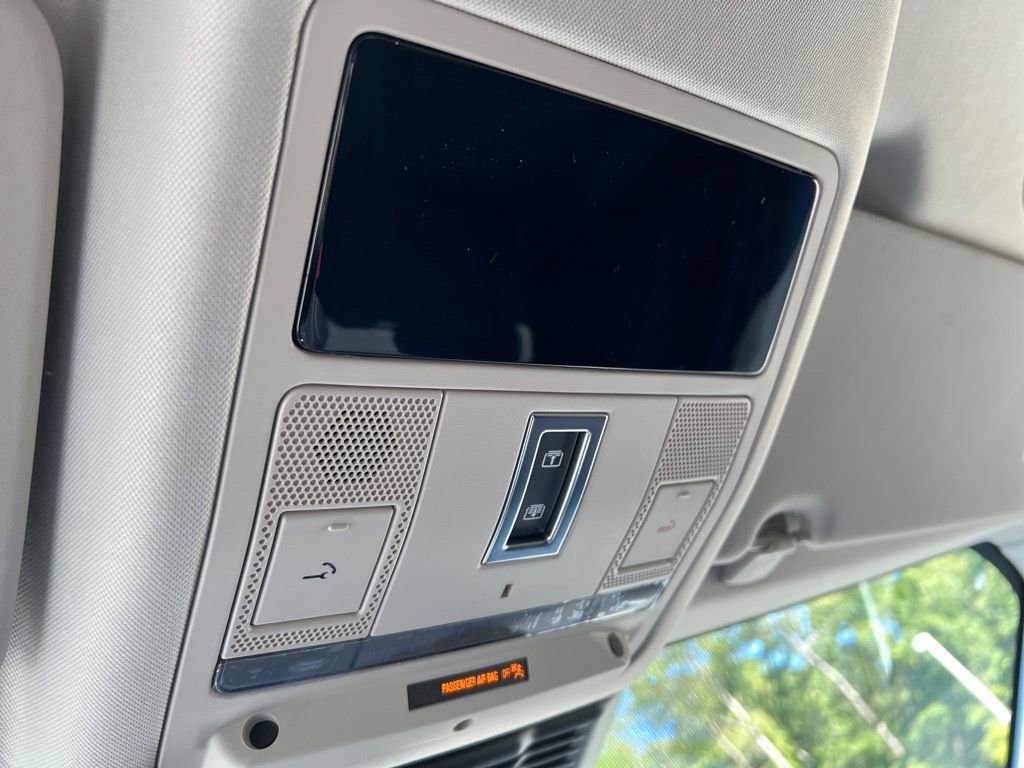 New 2025 Land Rover Discovery Sport S image 25