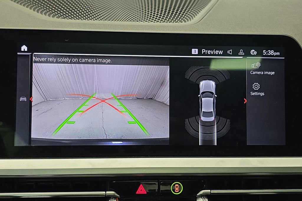 Certified 2021 BMW 330i xDrive Sedan w/ Driving Assistance Package image 18