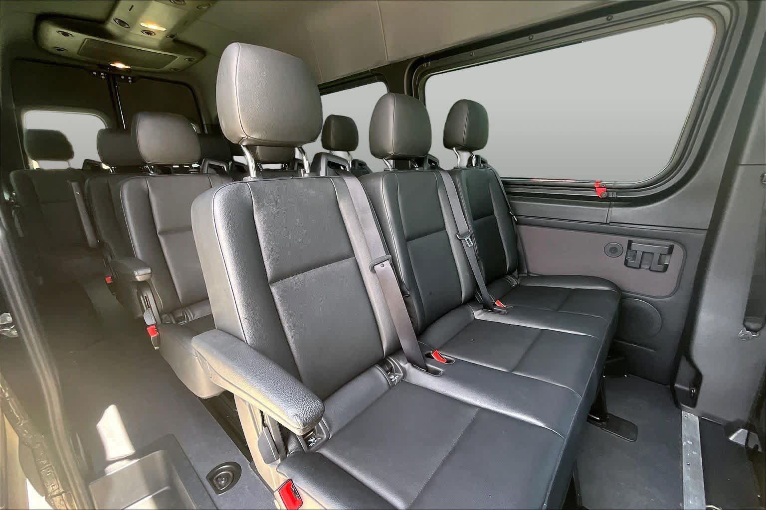 Used 2024 Mercedes-Benz Sprinter 2500 image 19