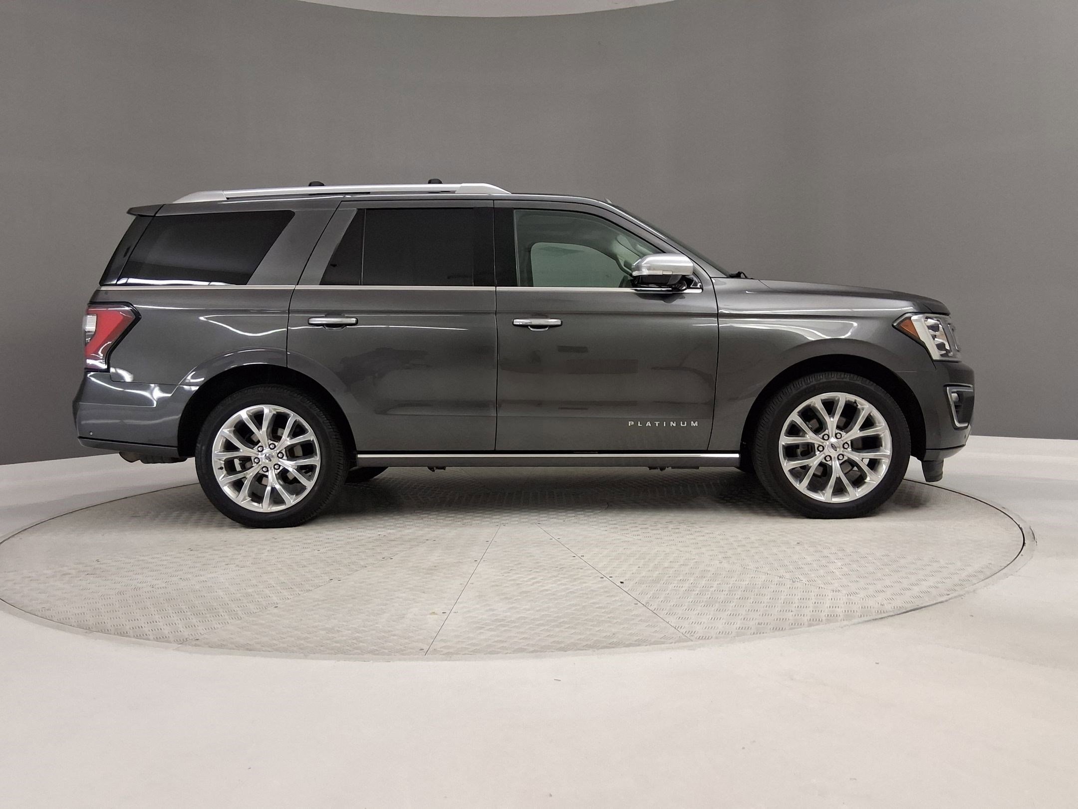 Used 2018 Ford Expedition Platinum AWD/4WD image 6