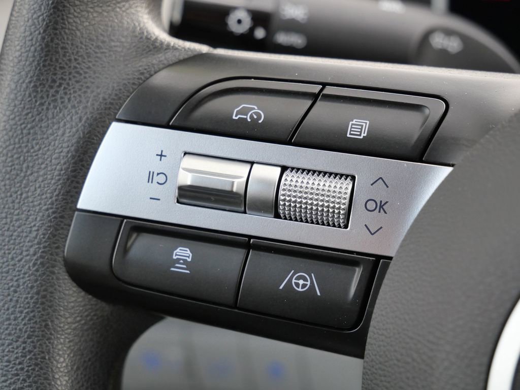 Used 2025 Hyundai Tucson SEL FWD image 41