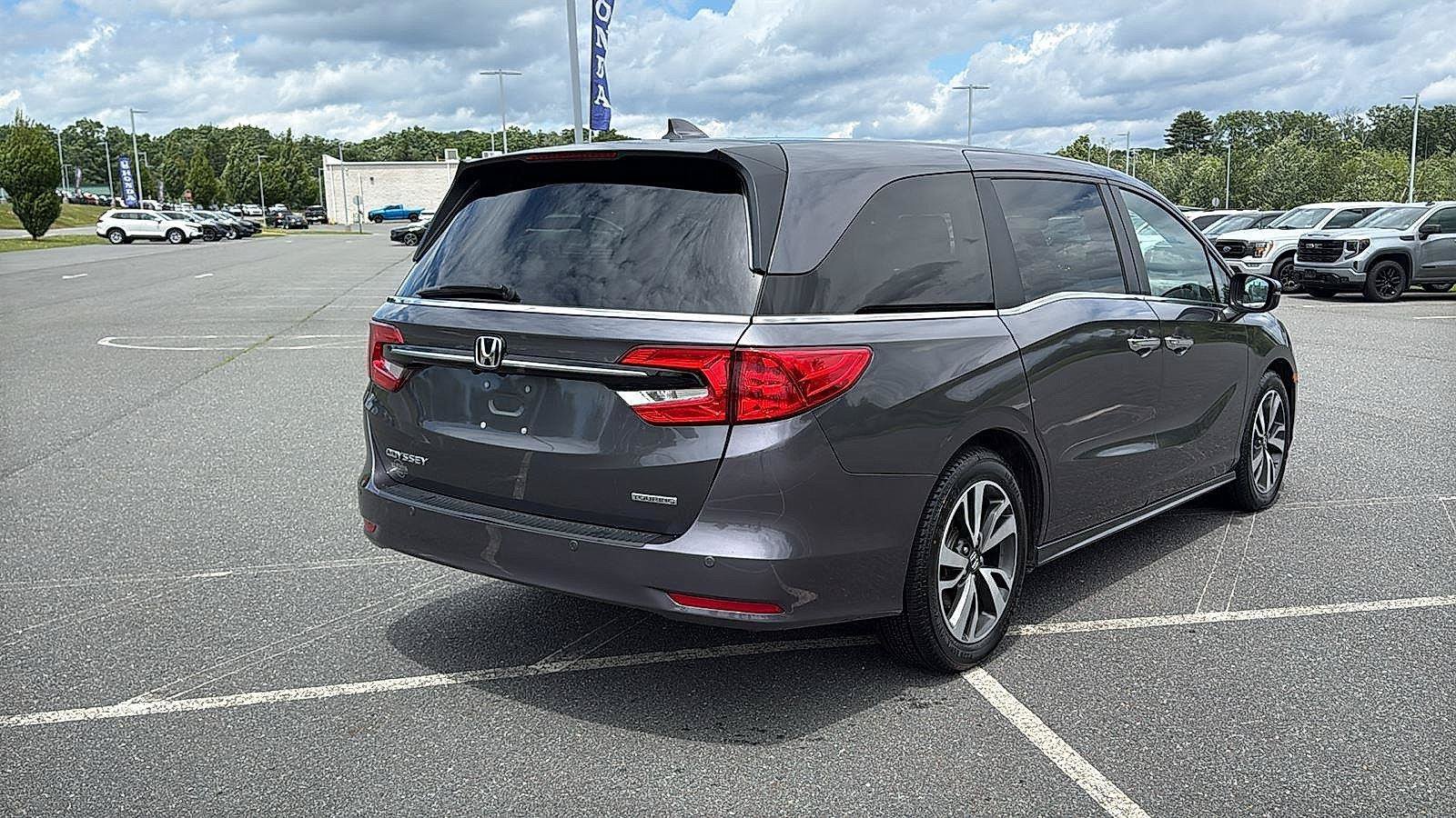 Used 2023 Honda Odyssey Touring image 6