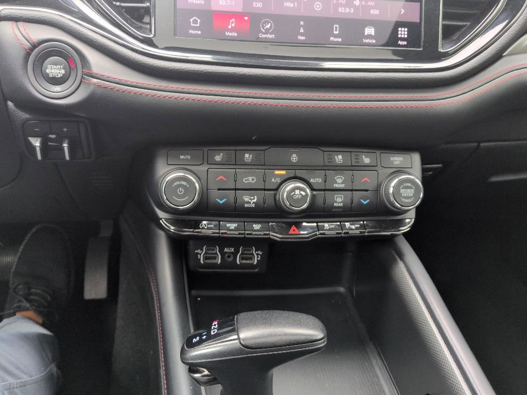 Used 2024 Dodge Durango GT AWD/4WD image 25