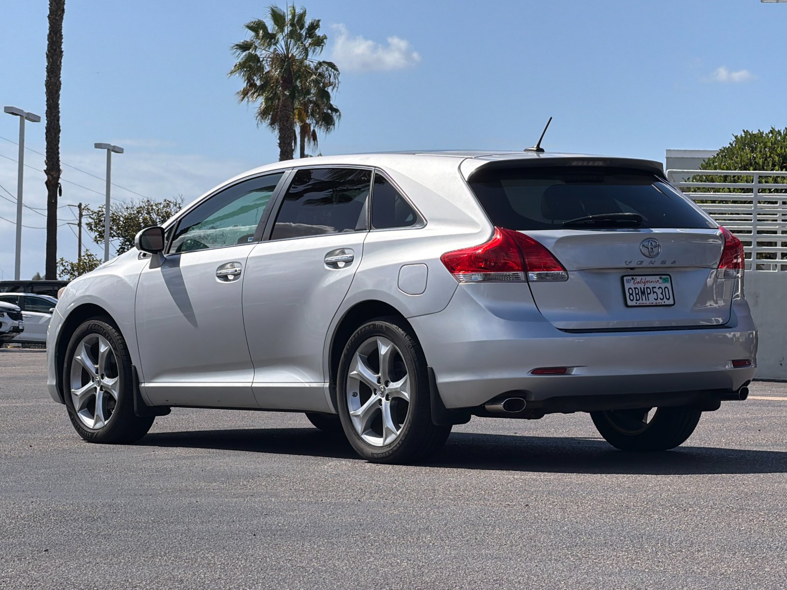 Used 2010 Toyota Venza FWD image 3