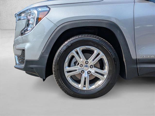Used 2024 GMC Terrain SLE image 21
