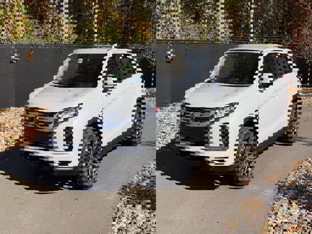 New 2025 Mitsubishi Outlander Sport ES image 1