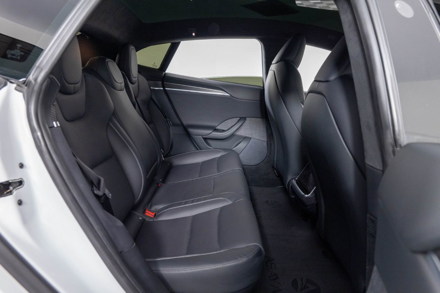 Used 2021 Tesla Model S Plaid image 23