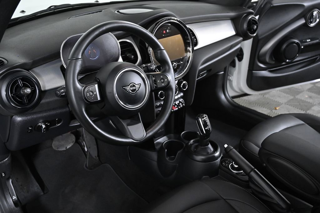 Certified 2024 MINI Cooper image 15