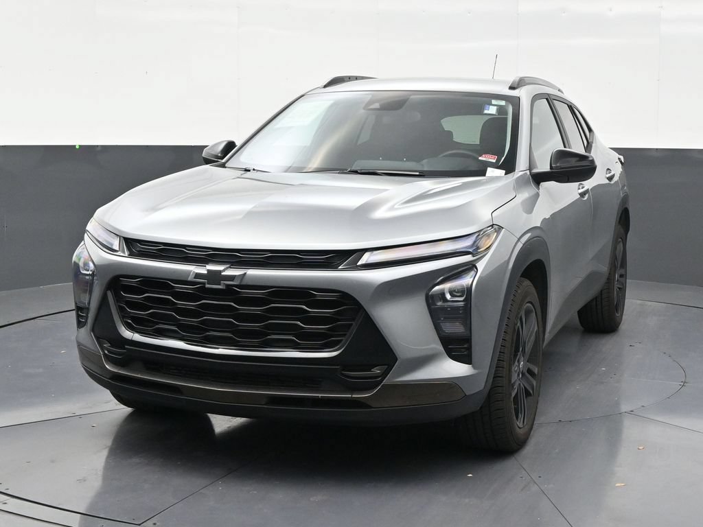 Used 2024 Chevrolet Trax ACTIV w/ Driver Confidence Package FWD image 8