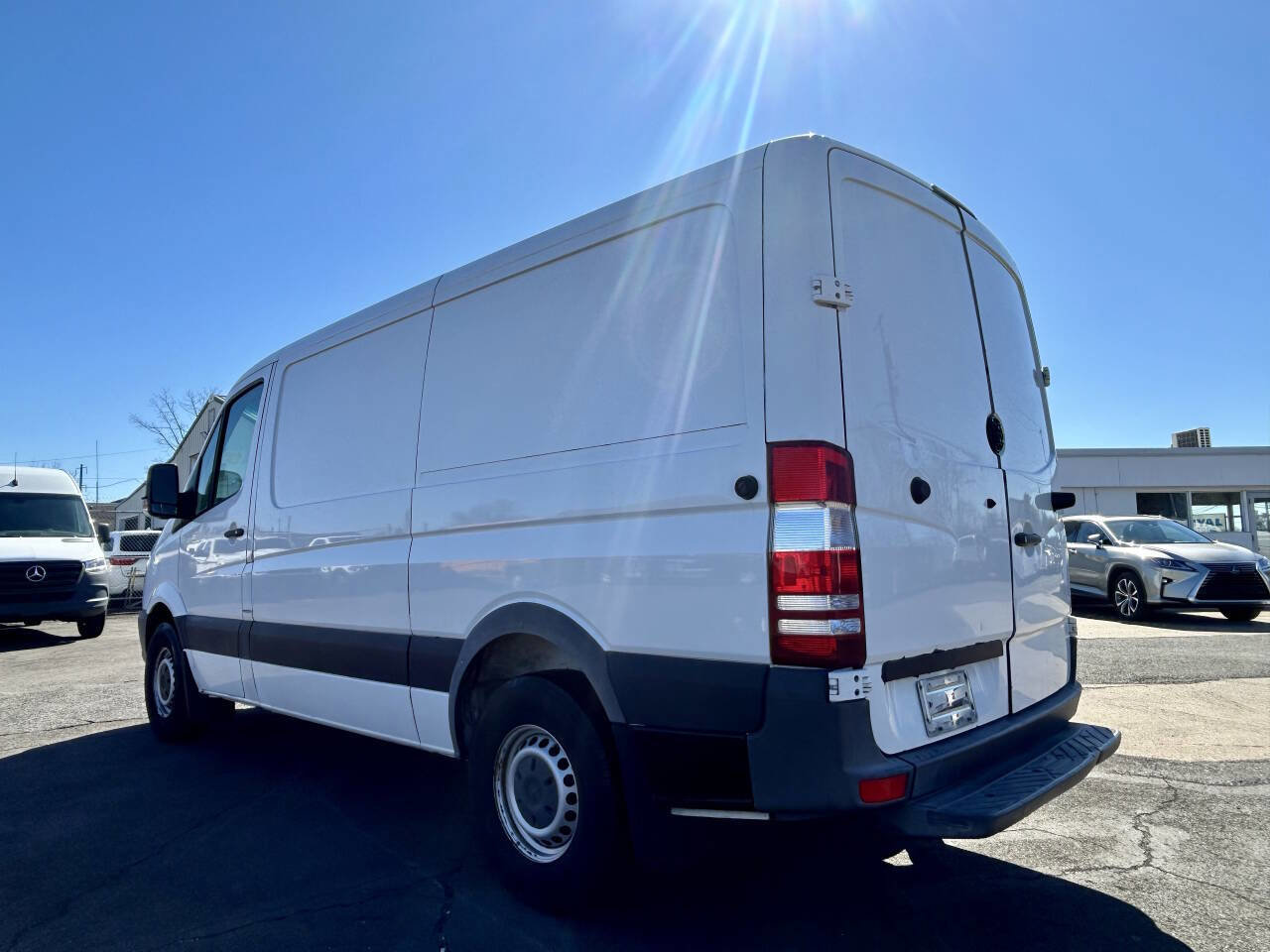 Used 2015 Mercedes-Benz Sprinter 2500 w/ Driver Comfort Package image 4