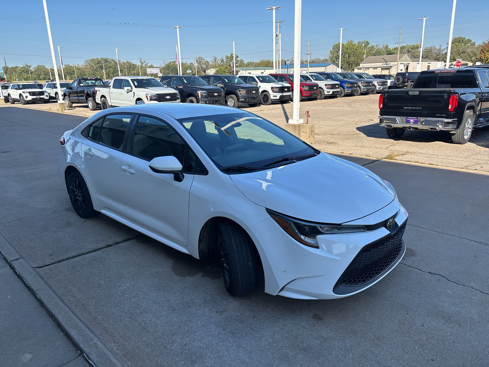 Used 2020 Toyota Corolla LE w/ Carpet Mat Package (TMS) FWD image 5