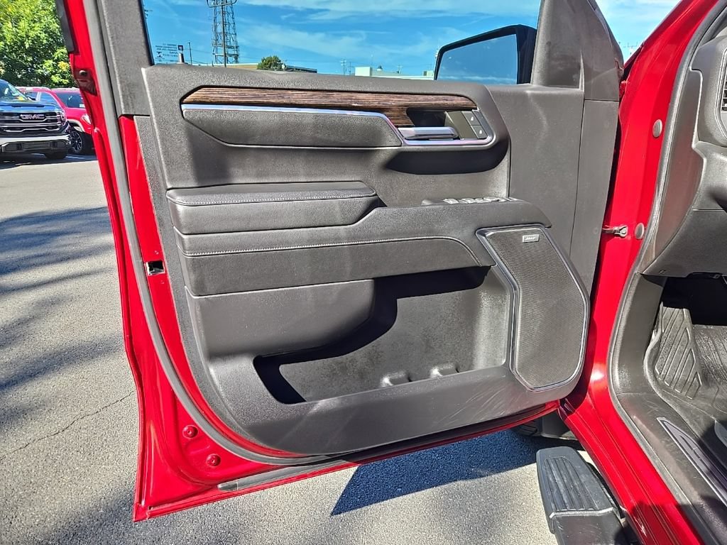 Used 2023 GMC Sierra 1500 Elevation w/ Elevation Premium Package AWD/4WD image 15